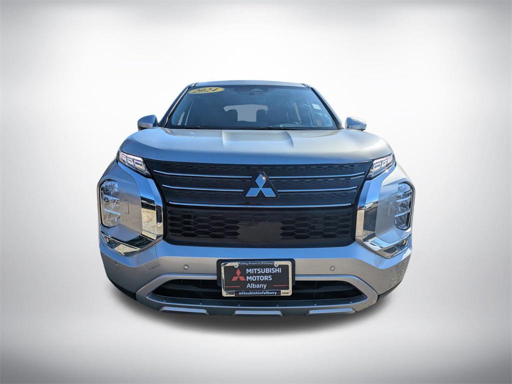 used 2024 Mitsubishi Outlander car, priced at $23,971