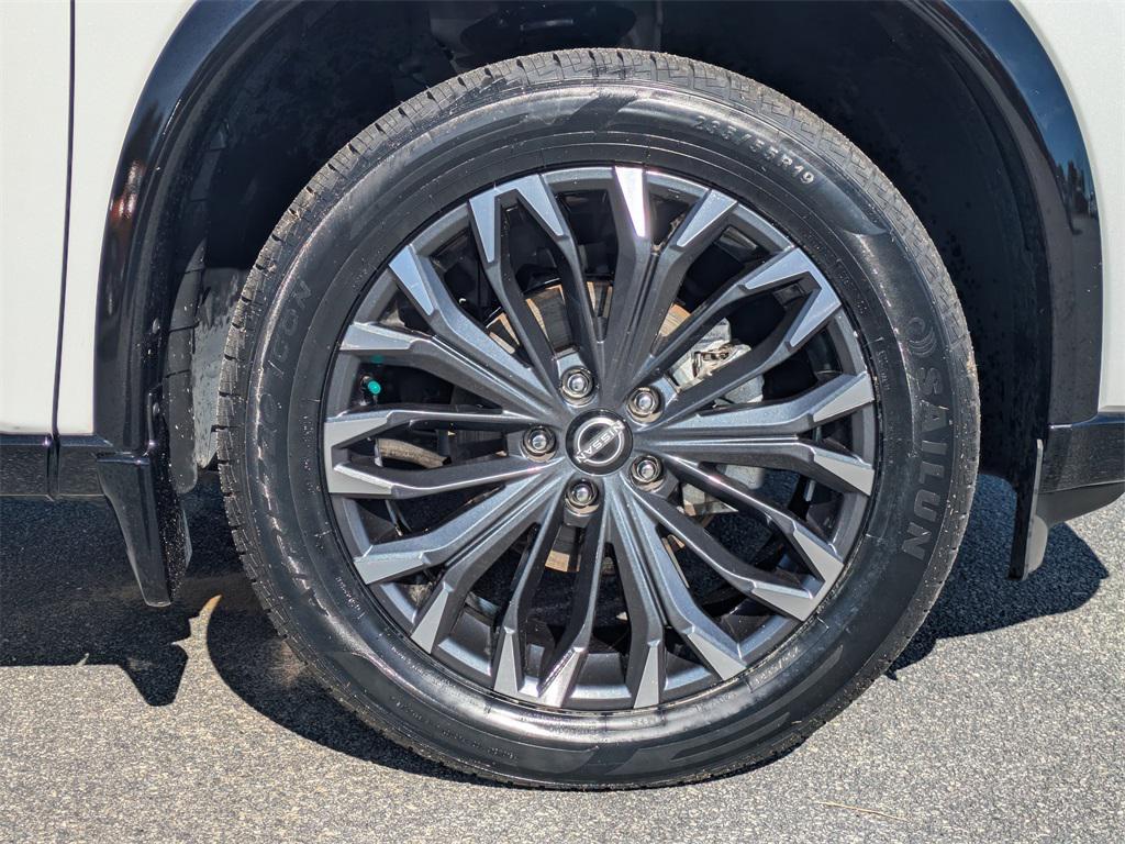 used 2024 Nissan Rogue car, priced at $28,722