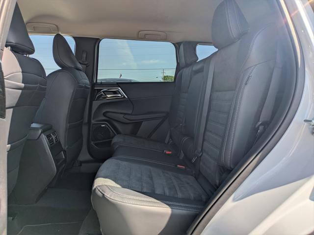 new 2025 Mitsubishi Outlander car, priced at $33,450