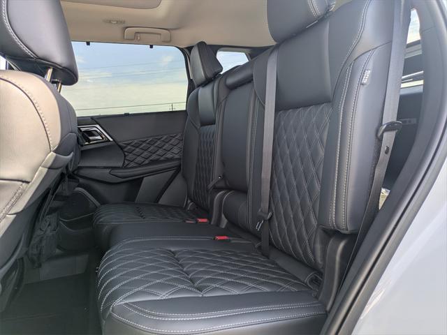 new 2025 Mitsubishi Outlander PHEV car, priced at $45,015