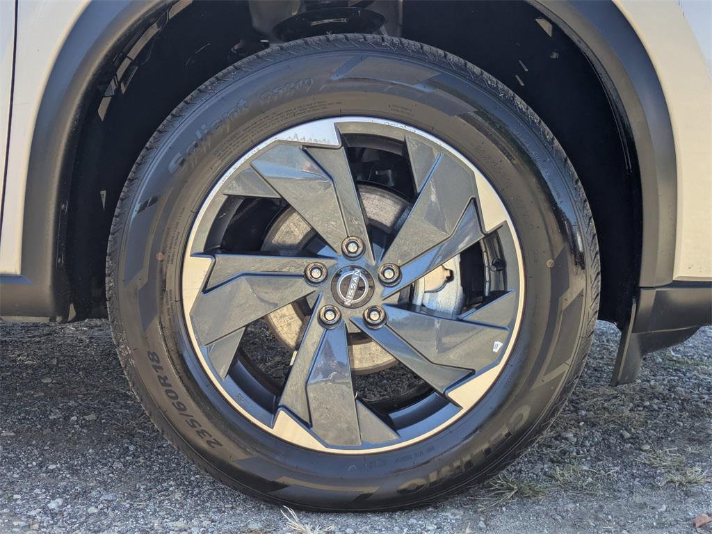 used 2024 Nissan Rogue car, priced at $21,044