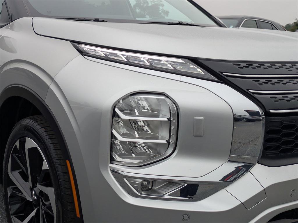 used 2024 Mitsubishi Outlander car, priced at $25,145
