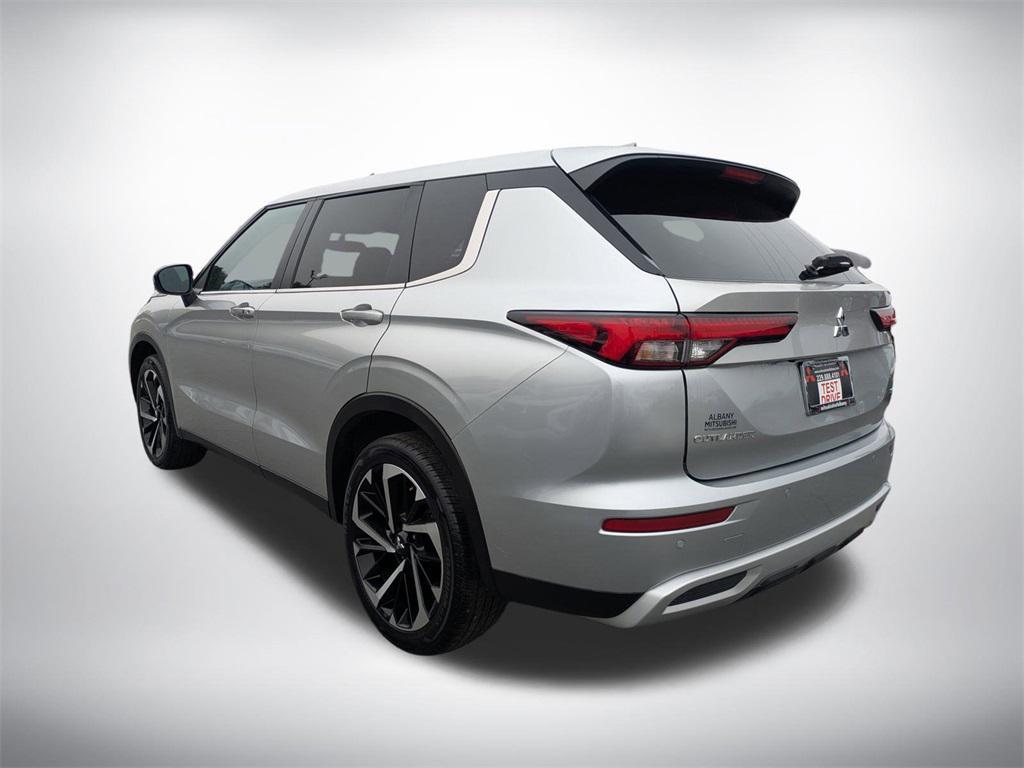 used 2024 Mitsubishi Outlander car, priced at $25,145
