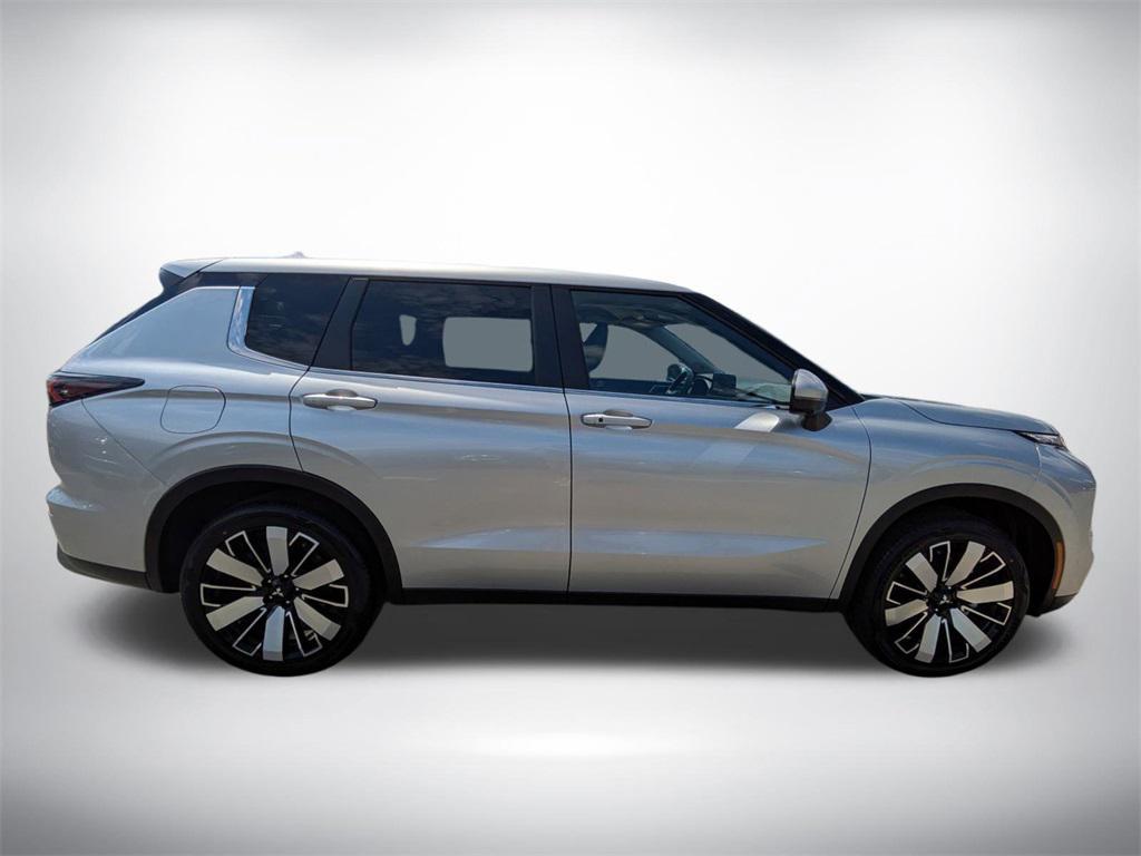 new 2025 Mitsubishi Outlander car, priced at $30,970