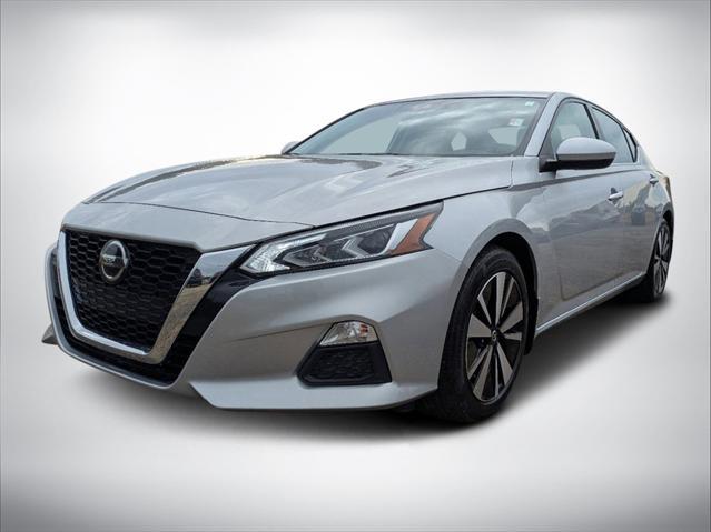 used 2022 Nissan Altima car, priced at $20,000