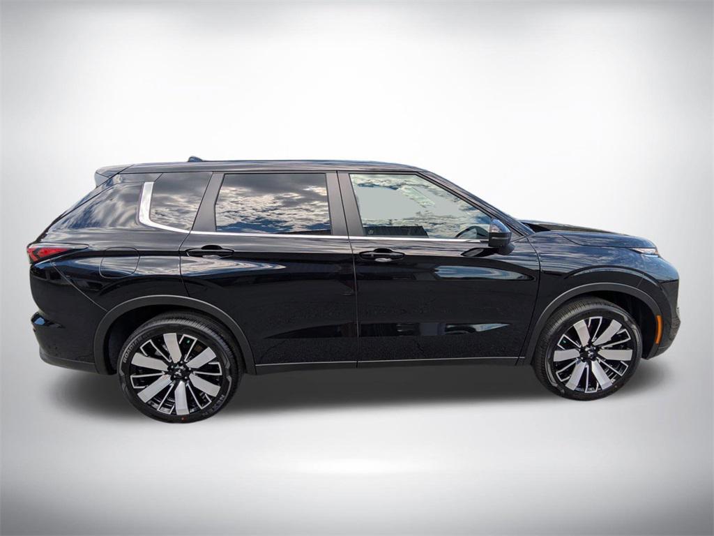 new 2025 Mitsubishi Outlander car, priced at $30,970