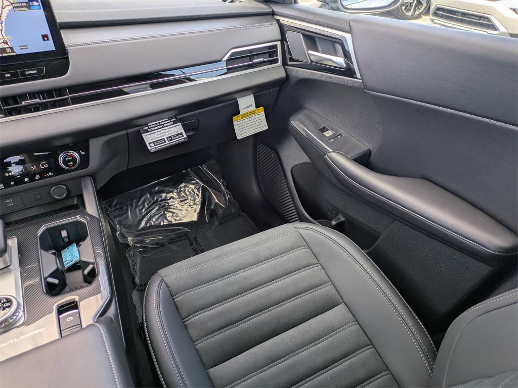 new 2025 Mitsubishi Outlander car, priced at $30,970