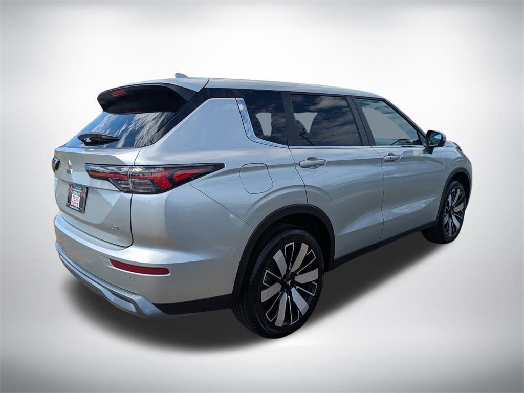 new 2025 Mitsubishi Outlander car, priced at $30,970
