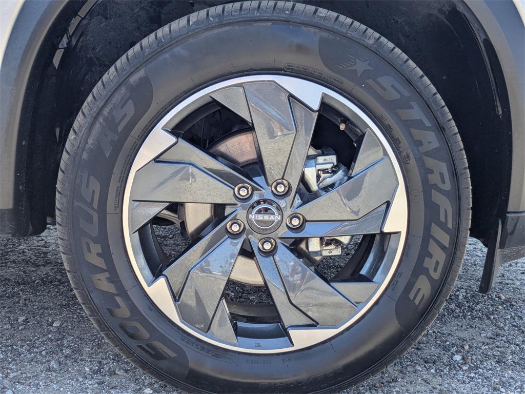 used 2024 Nissan Rogue car, priced at $22,438