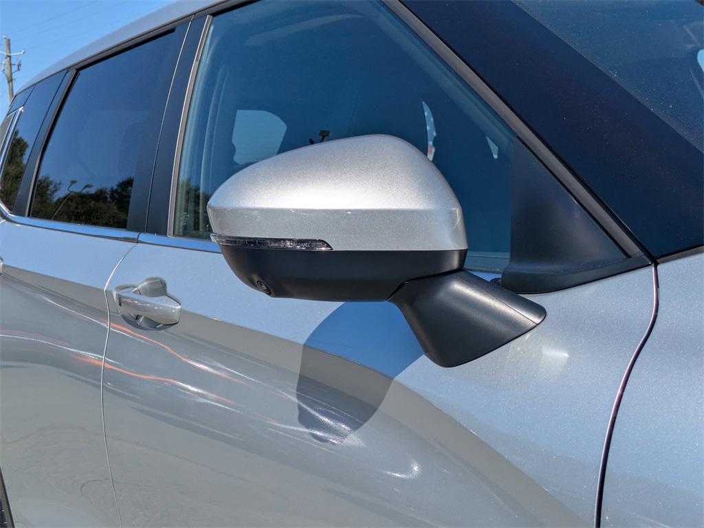 new 2025 Mitsubishi Outlander car, priced at $29,970