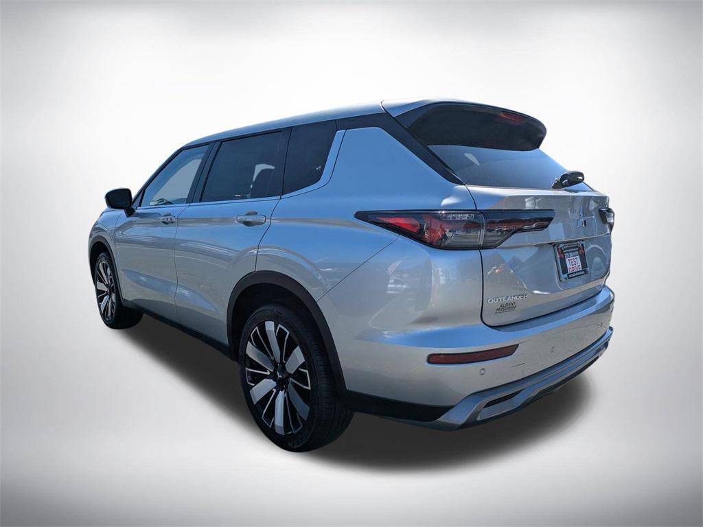 new 2025 Mitsubishi Outlander car, priced at $29,970