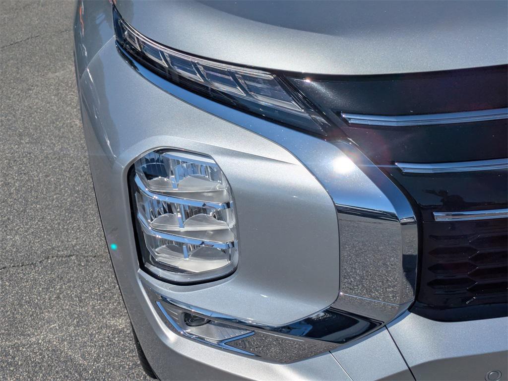 new 2025 Mitsubishi Outlander car, priced at $29,970