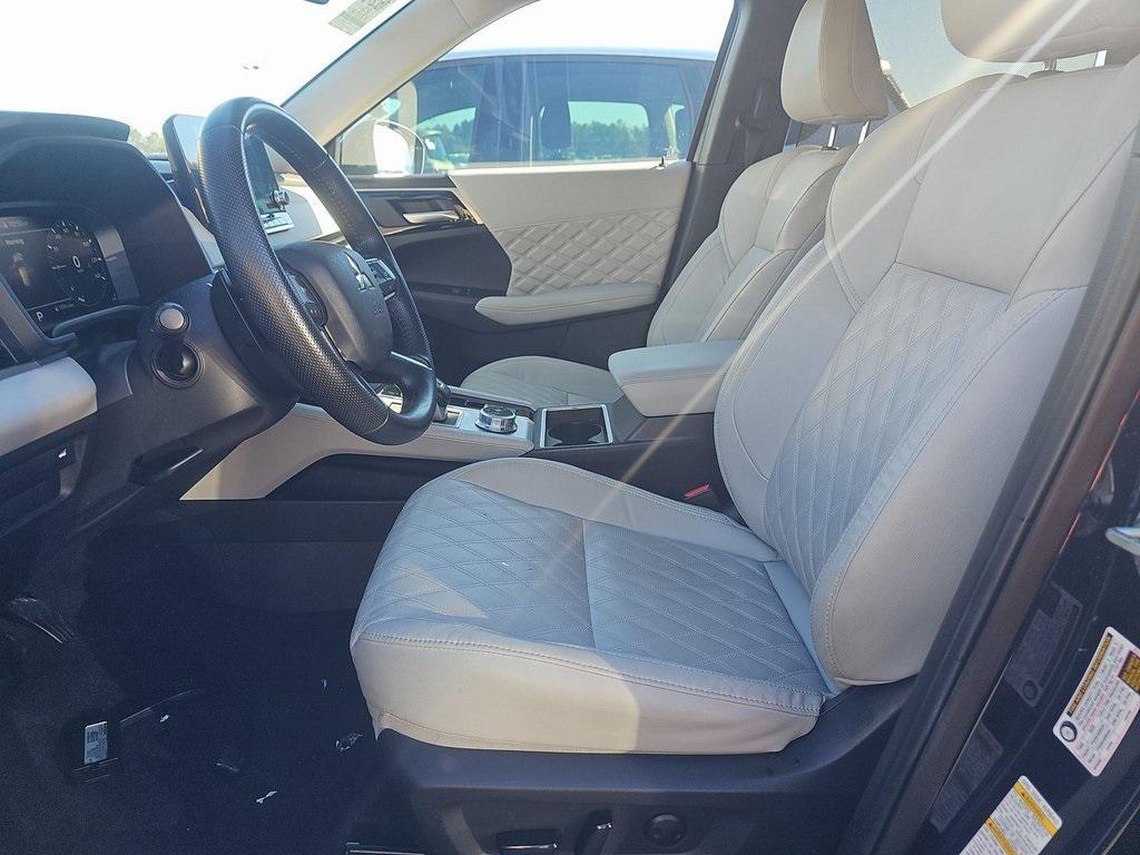 used 2024 Mitsubishi Outlander car, priced at $26,200