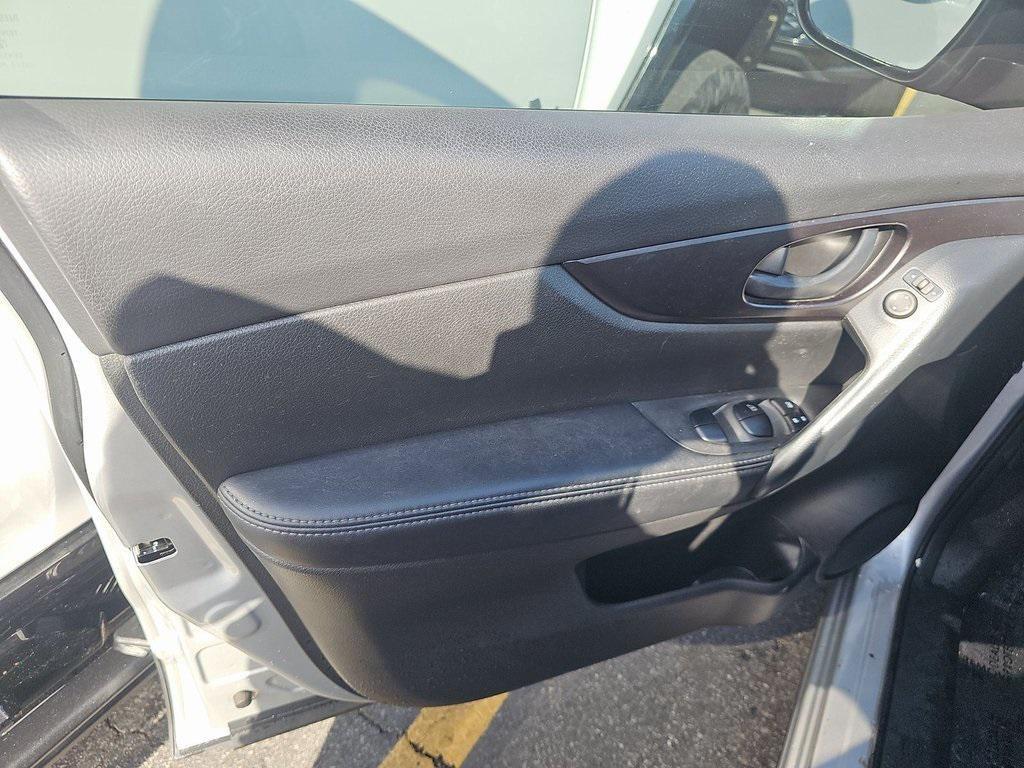 used 2020 Nissan Rogue Sport car, priced at $15,995