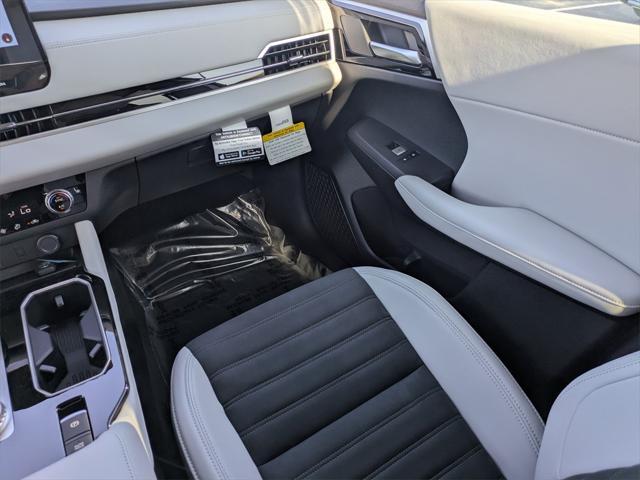 new 2025 Mitsubishi Outlander car, priced at $39,940