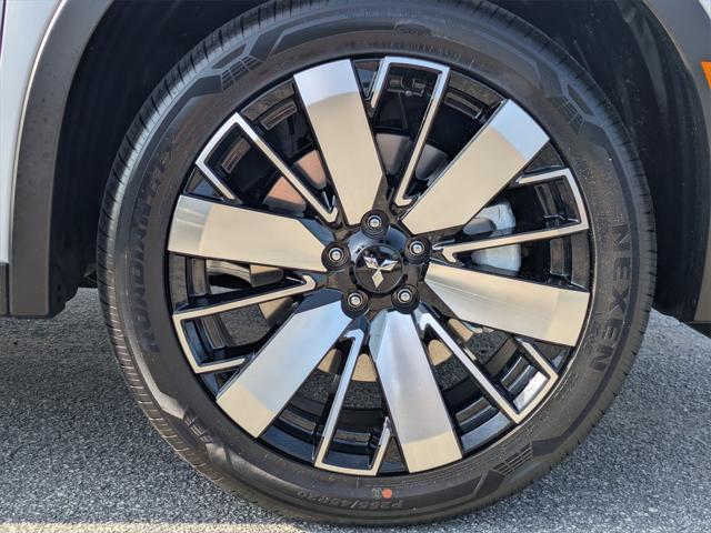 new 2025 Mitsubishi Outlander car, priced at $39,940