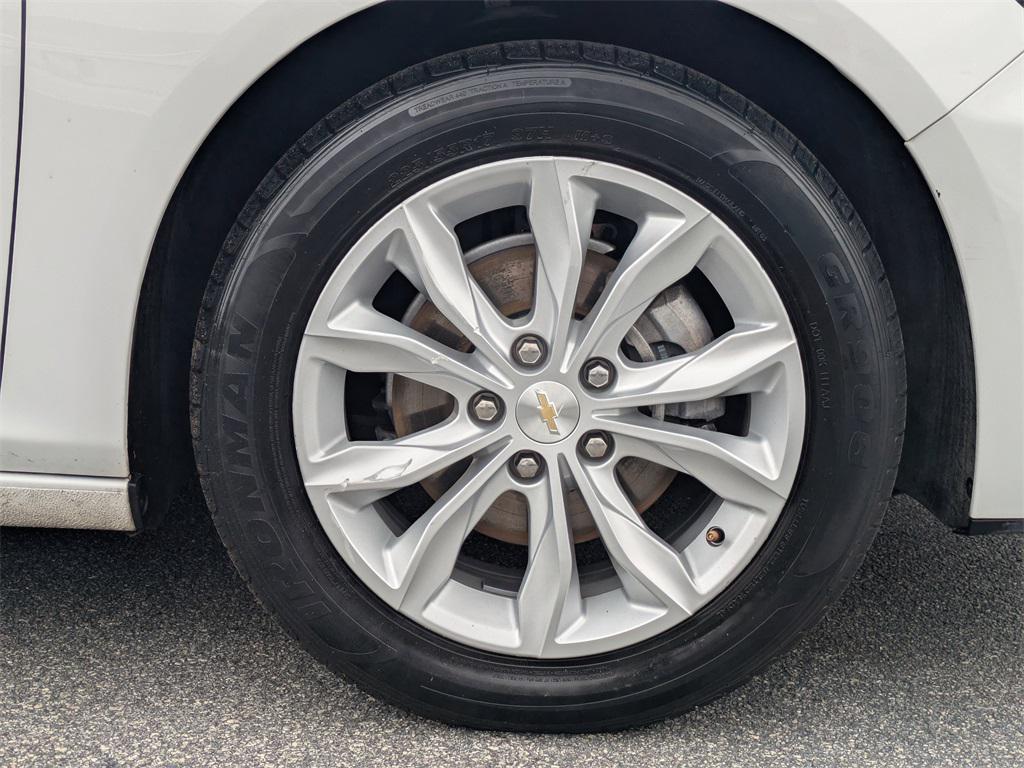 used 2024 Chevrolet Malibu car, priced at $21,447