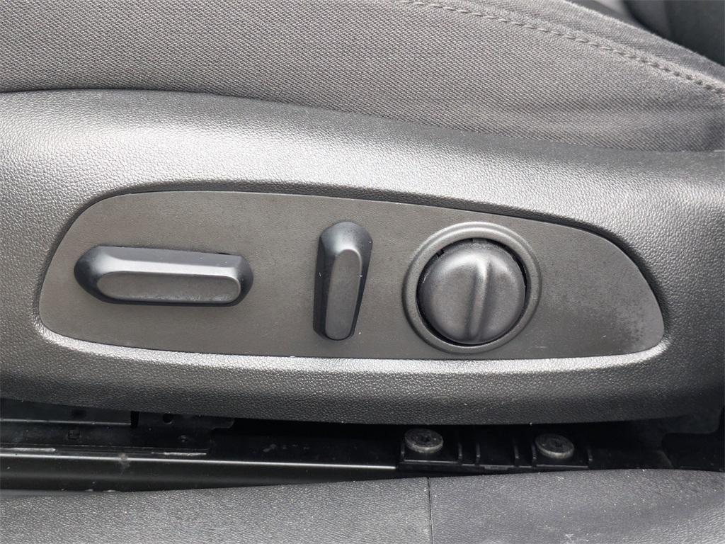 used 2023 Chevrolet Malibu car, priced at $18,784