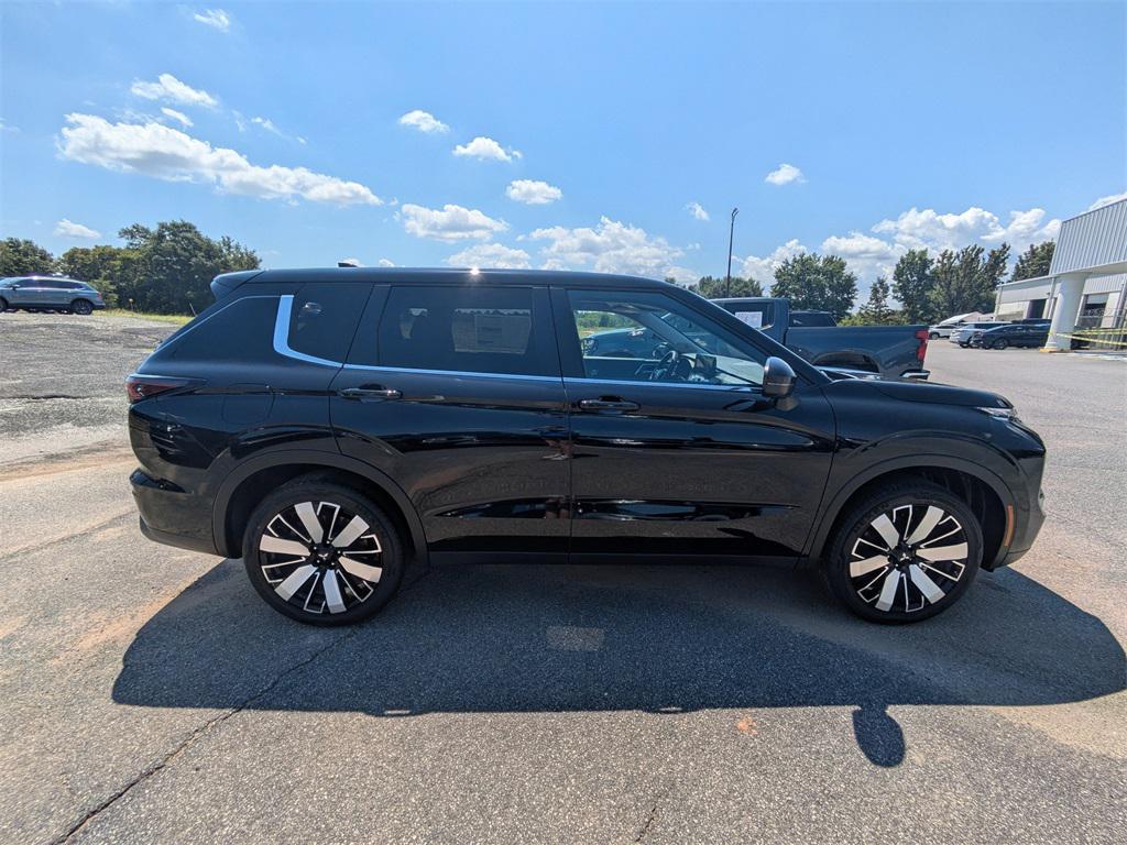 new 2025 Mitsubishi Outlander car, priced at $29,970