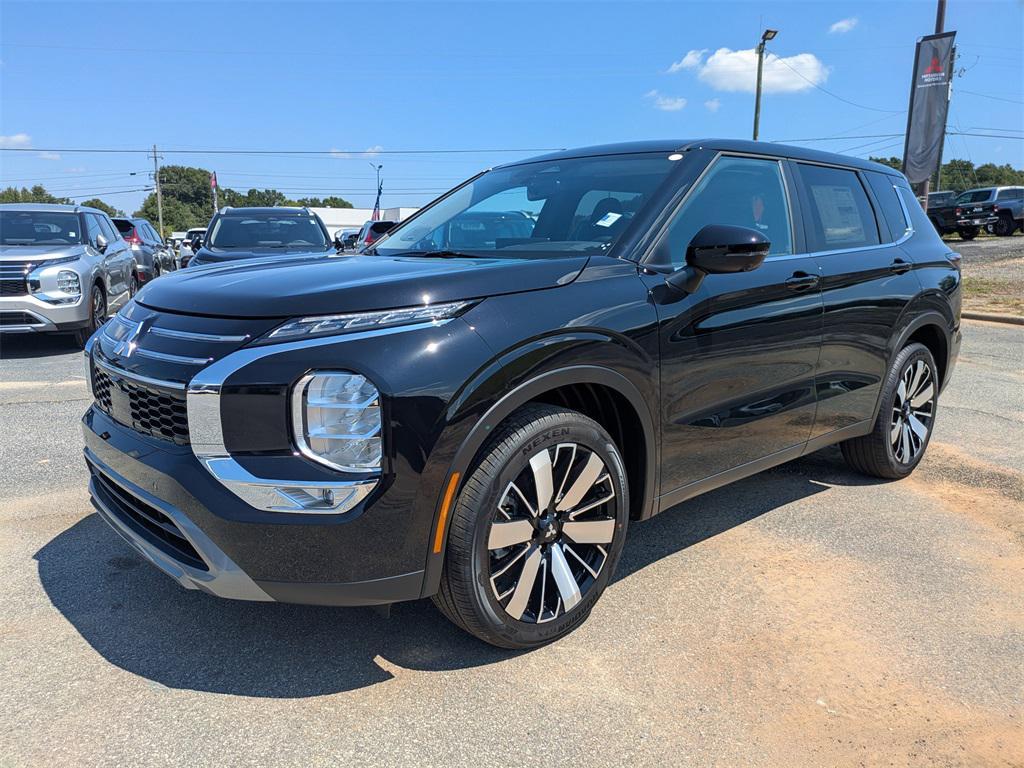 new 2025 Mitsubishi Outlander car, priced at $29,970