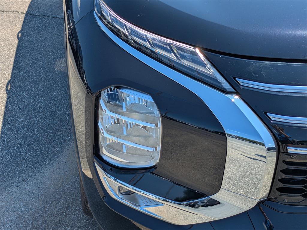 new 2025 Mitsubishi Outlander car, priced at $29,970