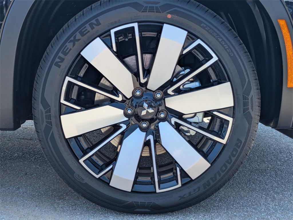 new 2025 Mitsubishi Outlander car, priced at $29,970