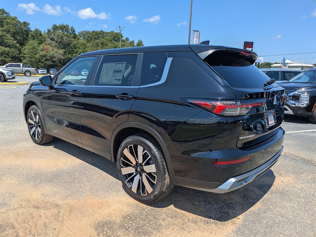 new 2025 Mitsubishi Outlander car, priced at $29,970