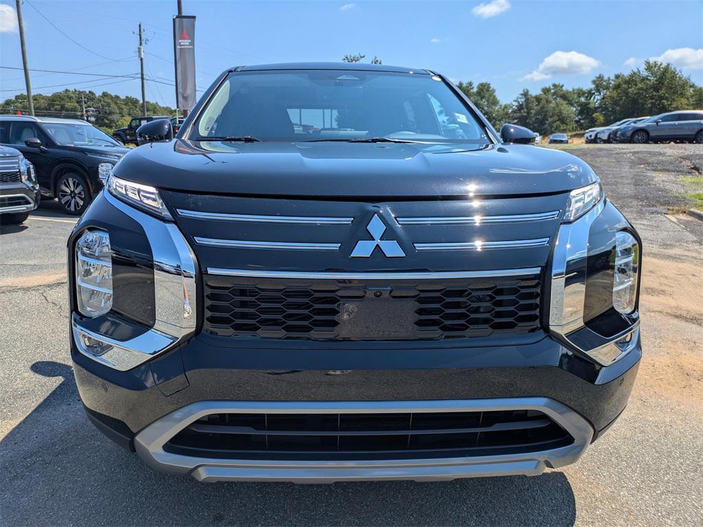 new 2025 Mitsubishi Outlander car, priced at $29,970