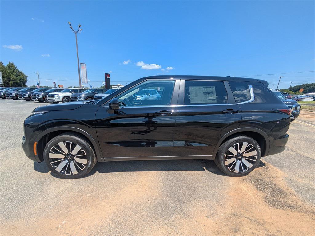 new 2025 Mitsubishi Outlander car, priced at $29,970