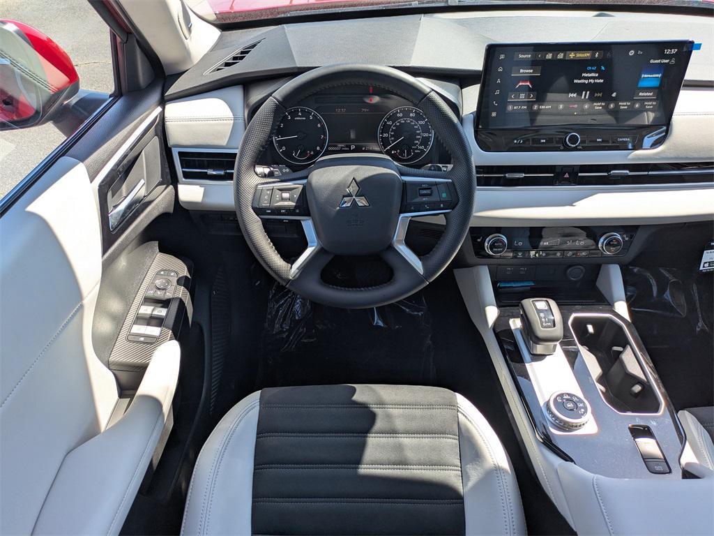 new 2025 Mitsubishi Outlander car, priced at $30,595