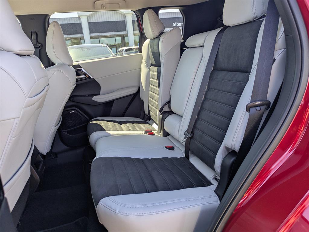 new 2025 Mitsubishi Outlander car, priced at $30,595