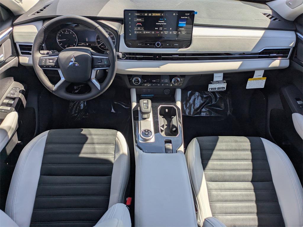 new 2025 Mitsubishi Outlander car, priced at $30,595