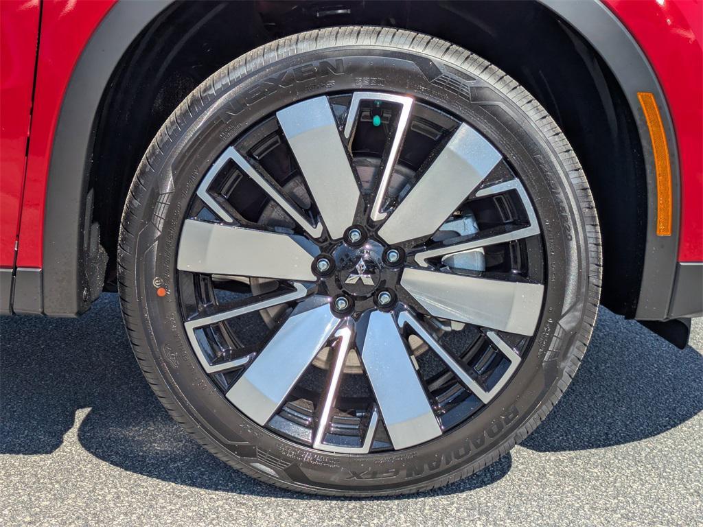 new 2025 Mitsubishi Outlander car, priced at $30,595