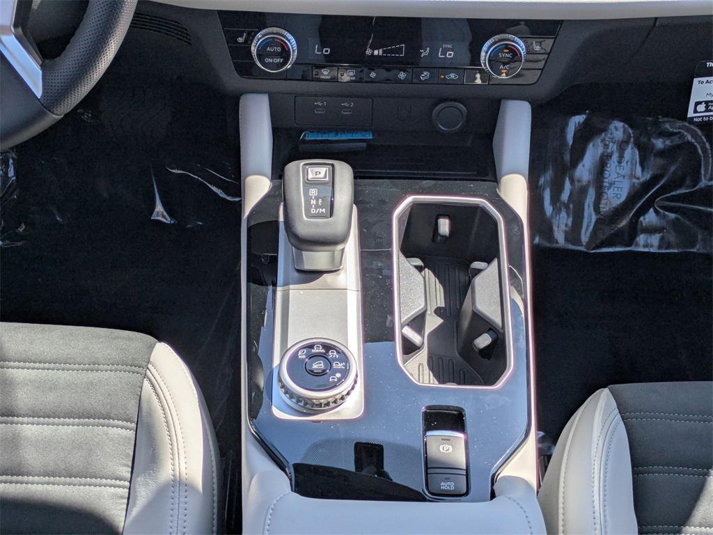 new 2025 Mitsubishi Outlander car, priced at $30,595