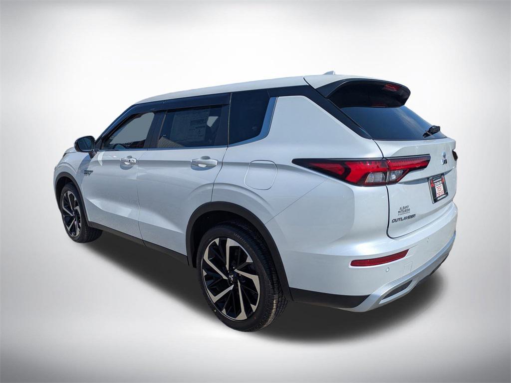 new 2025 Mitsubishi Outlander PHEV car, priced at $43,715