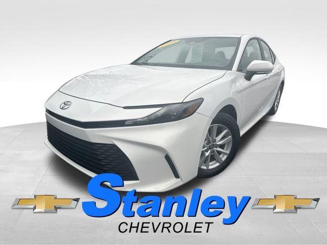 used 2025 Toyota Camry car