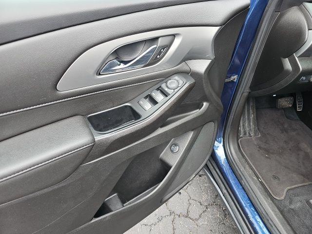 used 2022 Chevrolet Traverse car, priced at $27,786