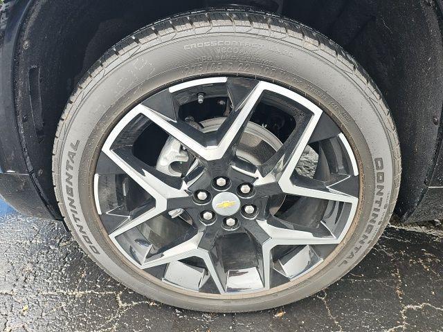 used 2025 Chevrolet Traverse car