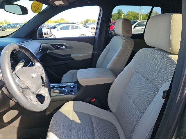 used 2023 Chevrolet Traverse car, priced at $31,218