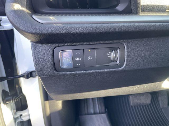 new 2026 Chevrolet Traverse car, priced at $44,154