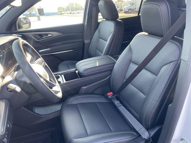 new 2026 Chevrolet Traverse car, priced at $44,154