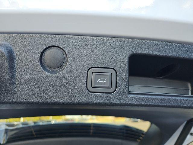 new 2026 Chevrolet Equinox car, priced at $38,299