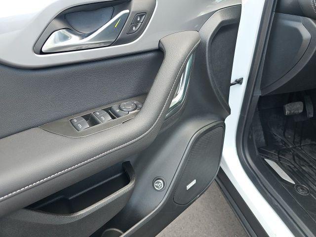 new 2025 Chevrolet Blazer car, priced at $40,981