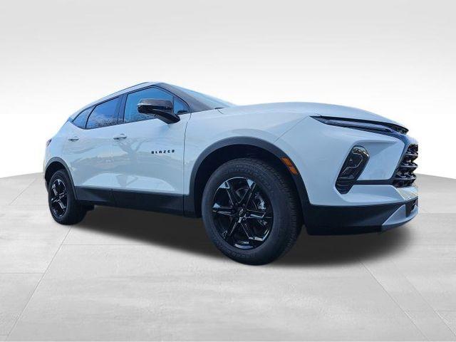 new 2025 Chevrolet Blazer car, priced at $40,981