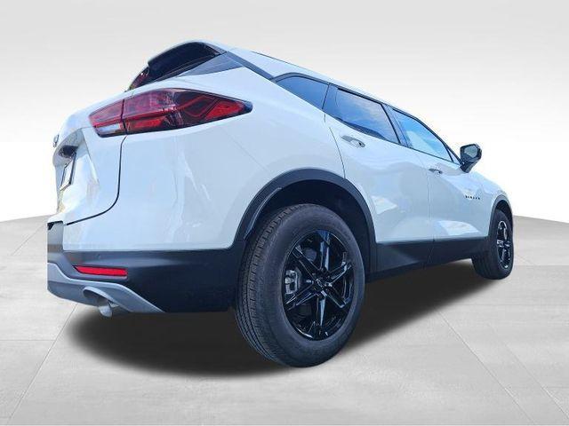 new 2025 Chevrolet Blazer car, priced at $40,981