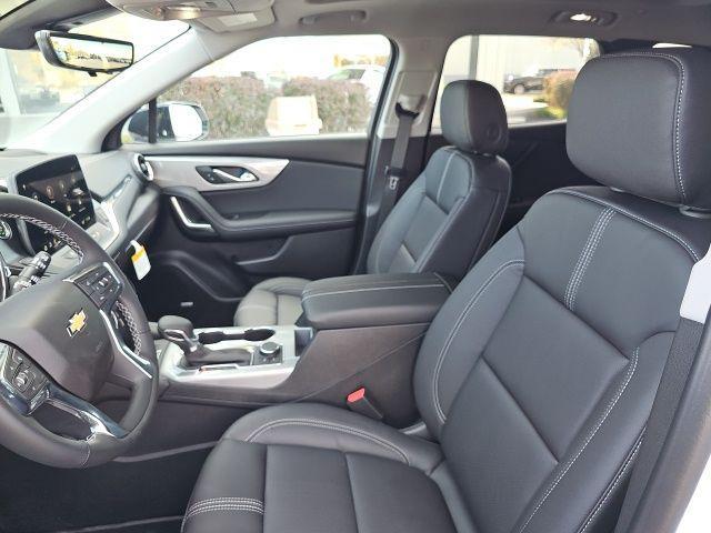 new 2025 Chevrolet Blazer car, priced at $40,981