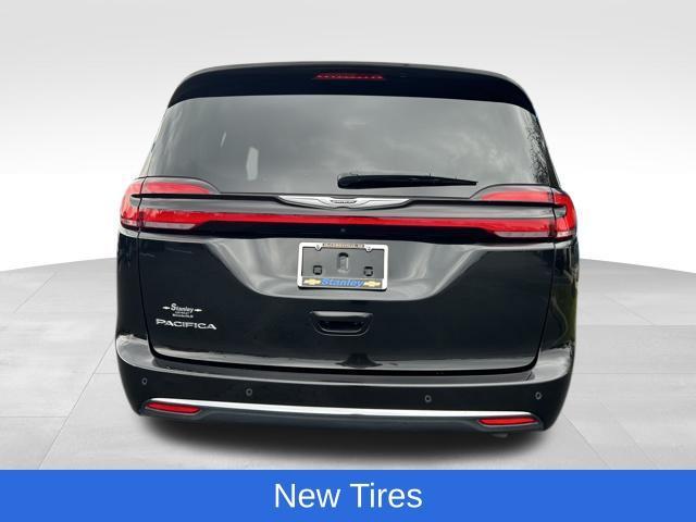 used 2022 Chrysler Pacifica car, priced at $25,623