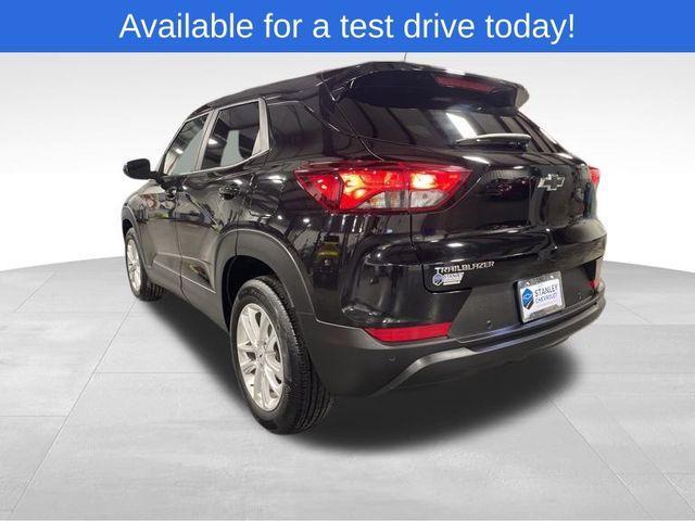 used 2025 Chevrolet TrailBlazer car, priced at $24,400