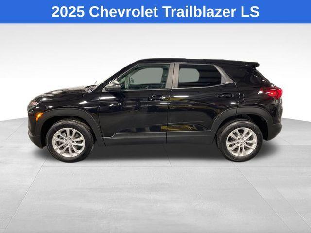 used 2025 Chevrolet TrailBlazer car, priced at $24,400
