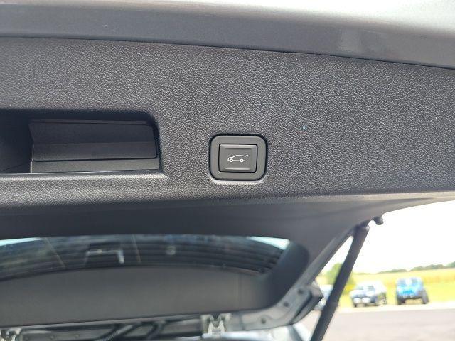 new 2026 Chevrolet Traverse car